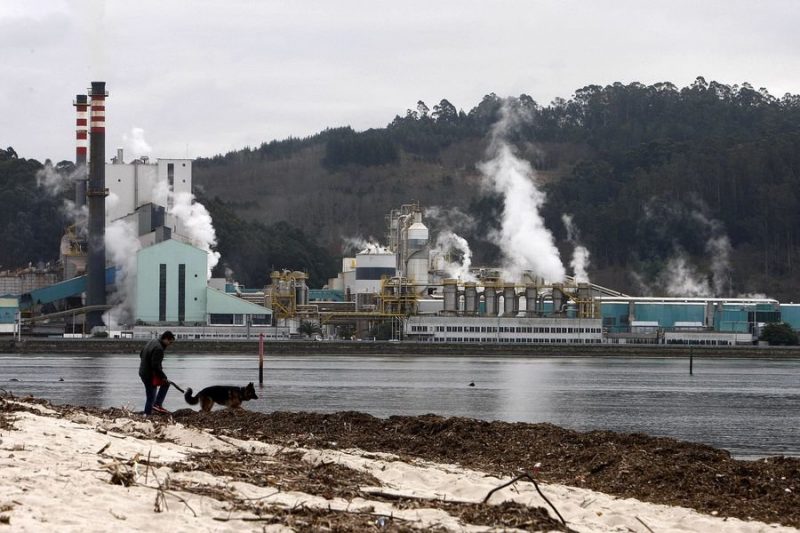 Ence seguirá contaminando la ría de Pontevedra