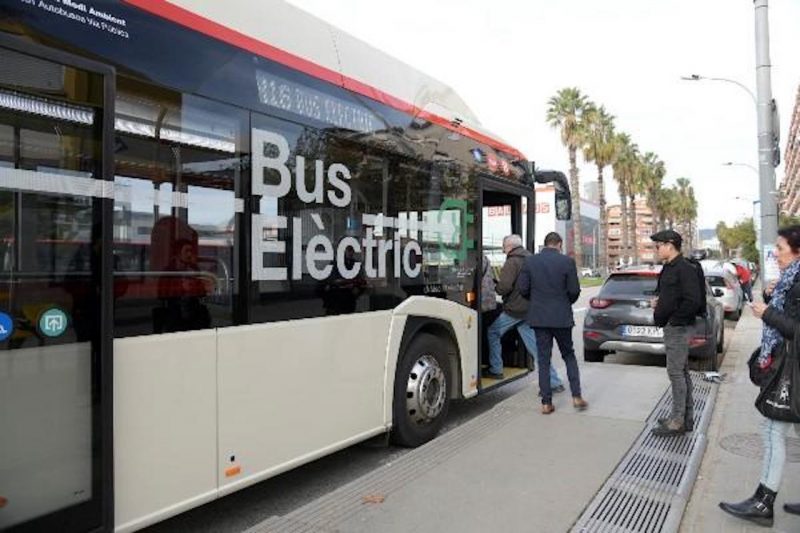 Barcelona: Línea de bus de alta demanda 100% eléctrica