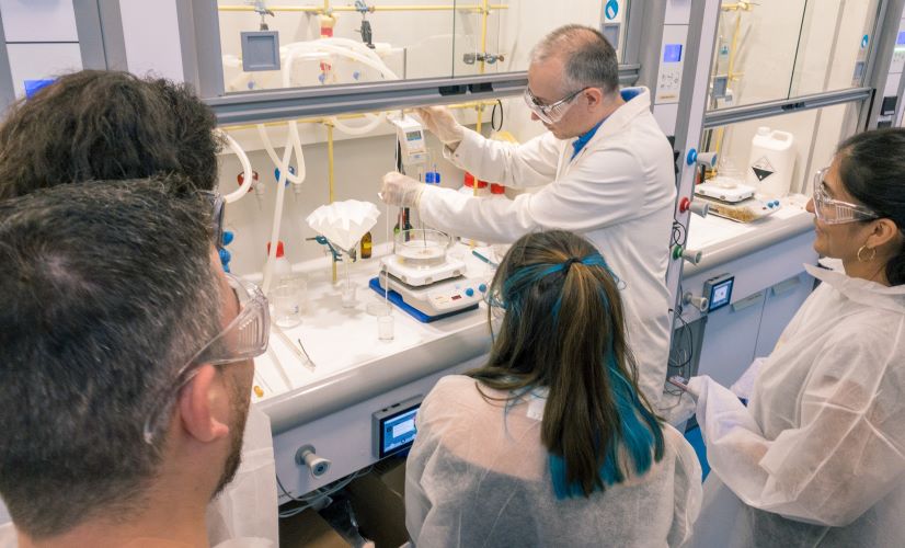 Proyecto D-CARBONIZE: innovar en bioplásticos