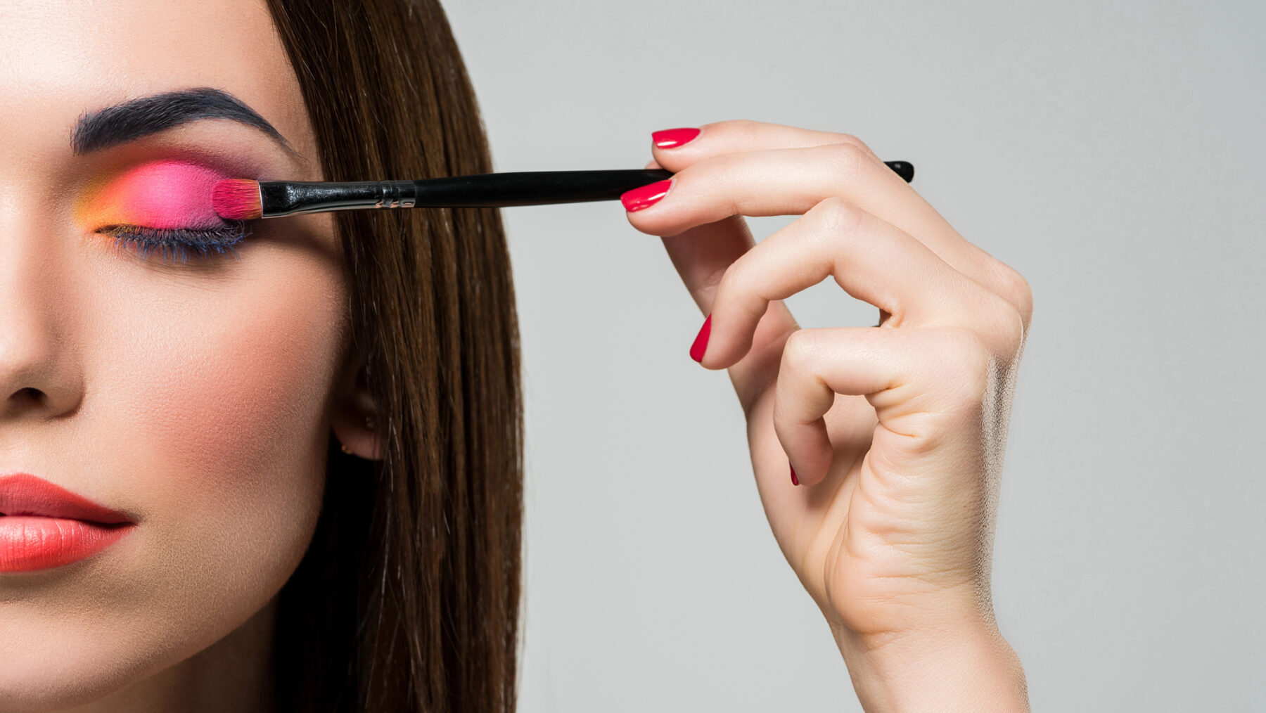 sustancias toxicas presentes en los cosmeticos tradicionales