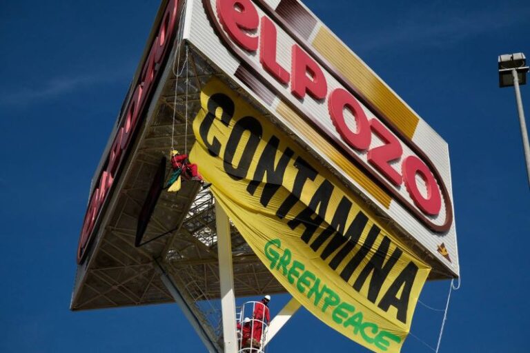 Greenpeace denuncia la contaminación de El Pozo en Murcia