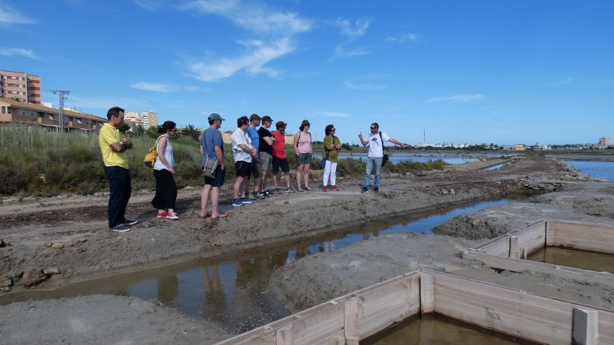 Taller sobre restauración de hábitats costeros usando ostras