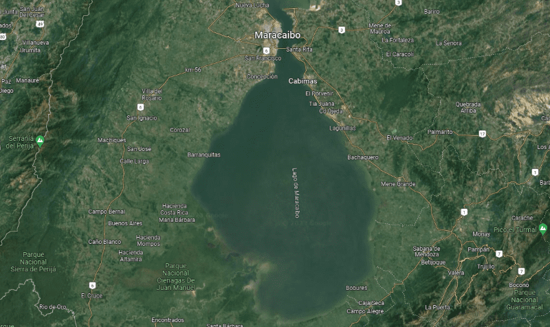 El petróleo del lago Maracaibo enriquece, pero mata