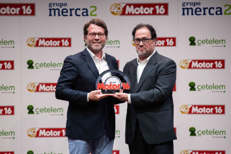 Nissan apuesta por el vehículo eléctrico y lo premian por ello