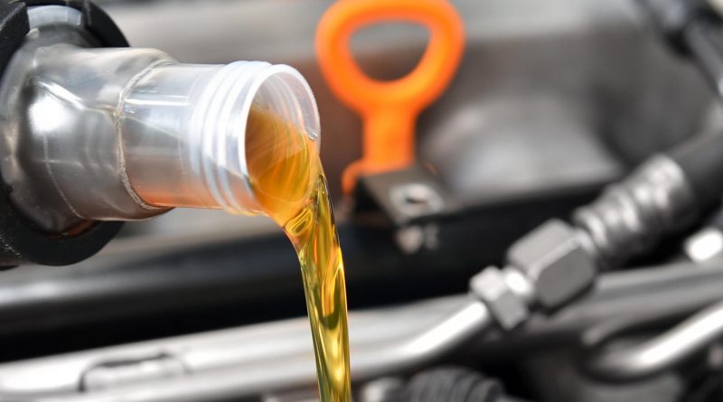 Catalunya: Aceite industrial usado se transforma en lubricantes