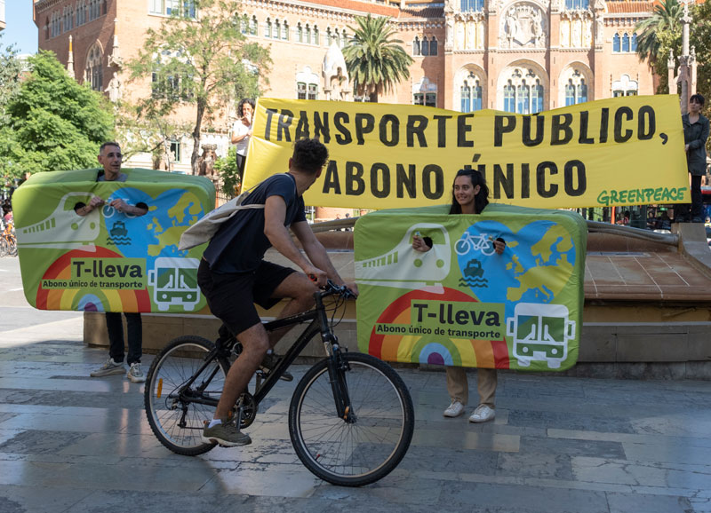 Movilización para reclamar un abono único de transporte