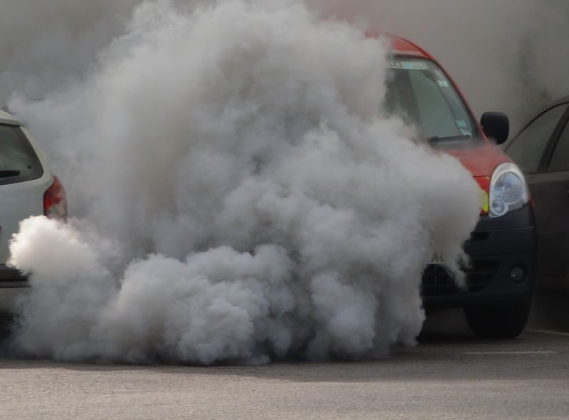 La ambición climática de la UE pisoteada por el lobby automotor
