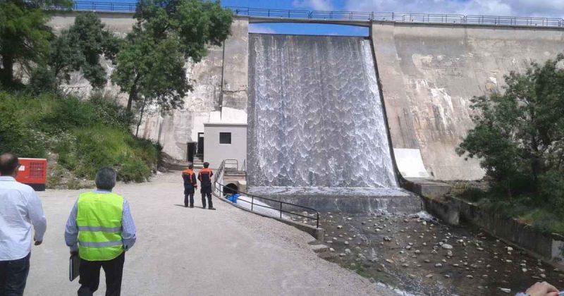 Debate de locos sobre la presa de Los Peñascales