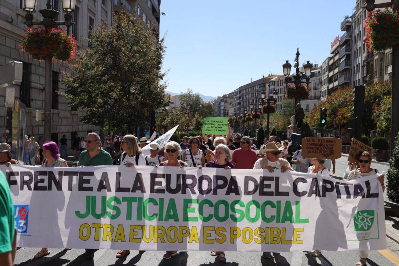 Manifestación para evitar políticas contra las personas y el planeta