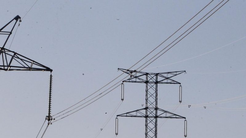 REE ignora las cautelares y arranca las obras de interconexión