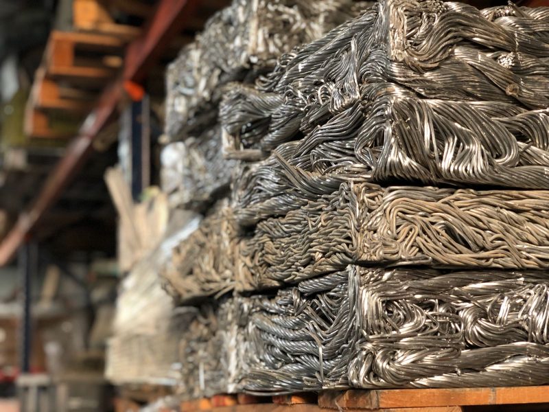 Recuperación de metales críticos de placas y plásticos metalizados