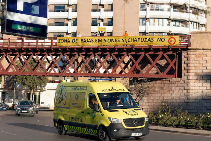 Activismo en Almería, acción para exigir una Zona de Bajas Emisiones efectiva