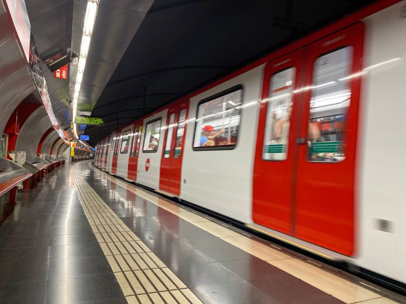 El Metro de Barcelona contrata energía renovable