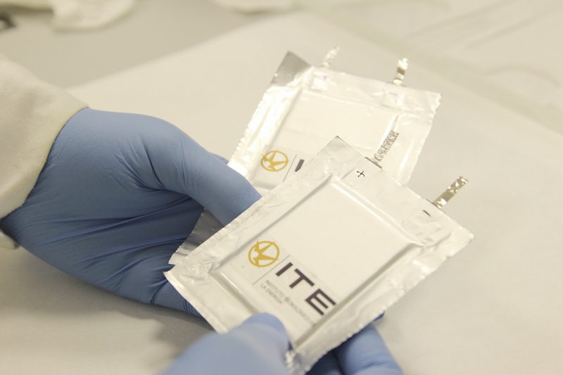 Proyecto ELECOUCH: Electrodos y celdas para baterías