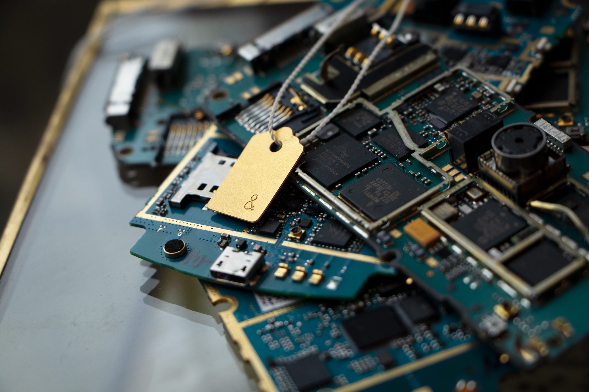 Residuos electrónicos oro