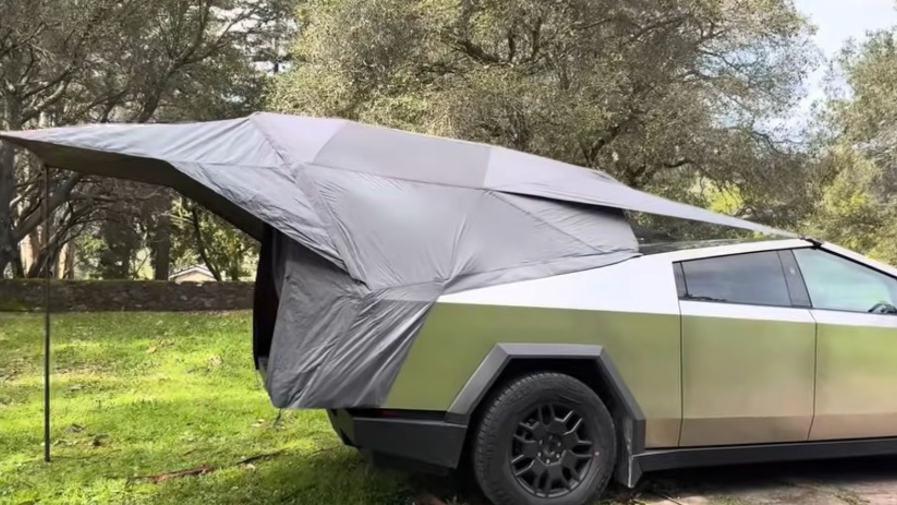 Tesla invento futurista