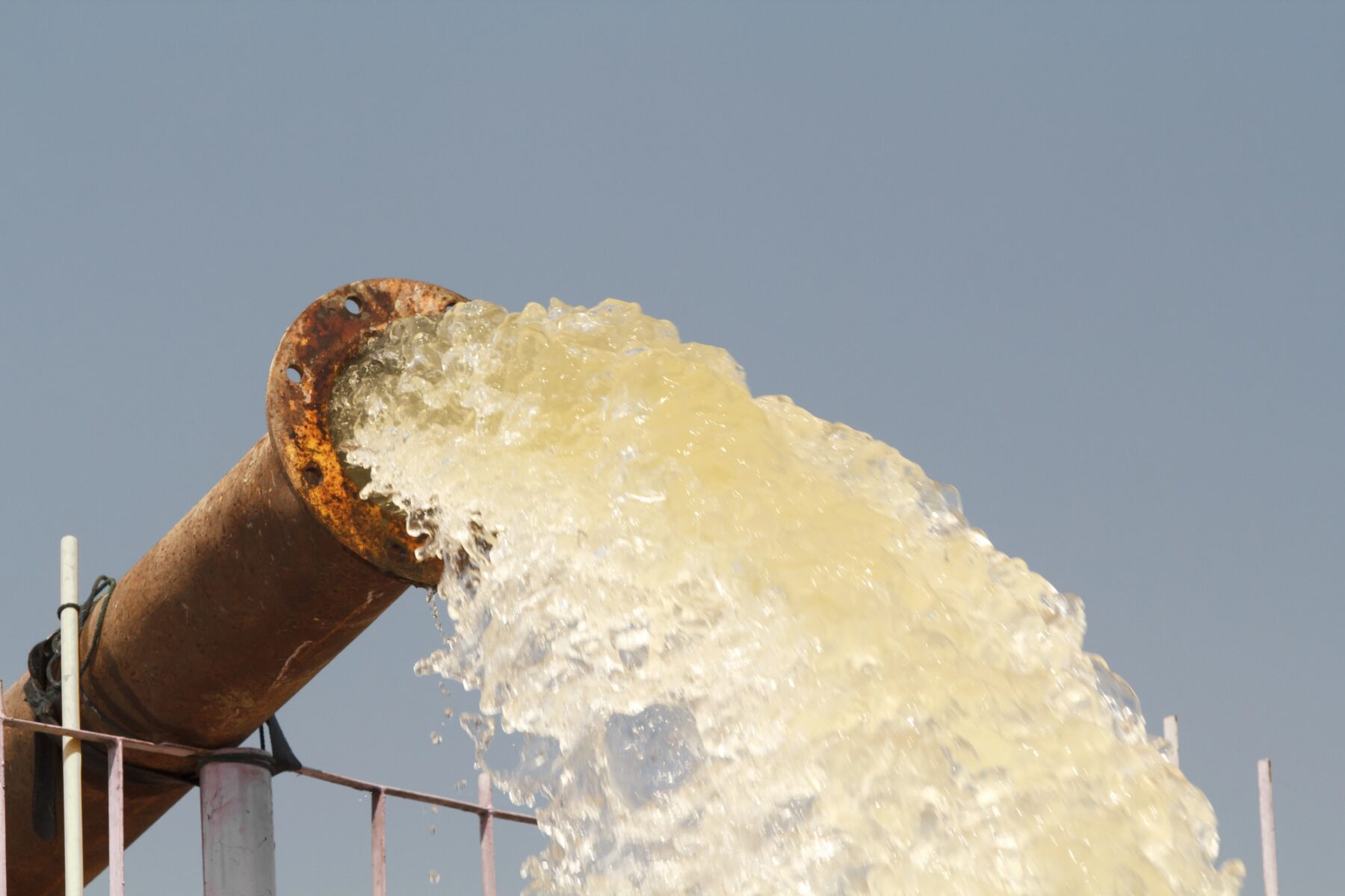 La normativa de la UE sobre tratamiento y gestión de las aguas residuales urbanas