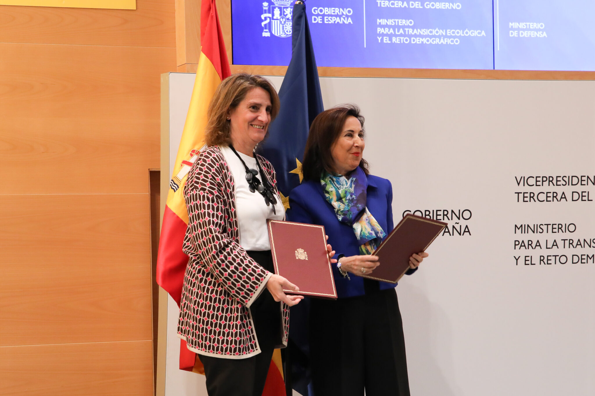 MITECO DEFENSA aviones anfibios incendios forestales