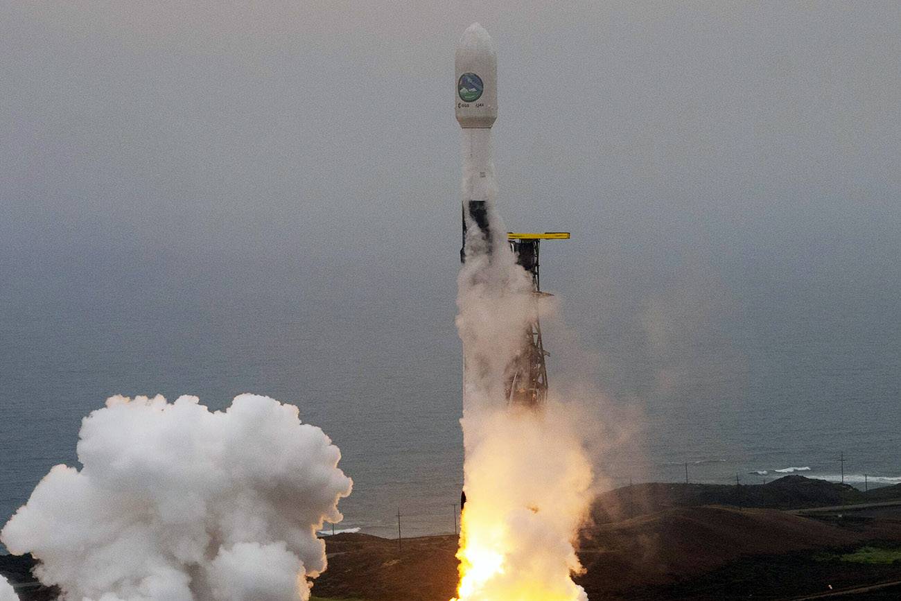 EarthCARE cambio climático satélite