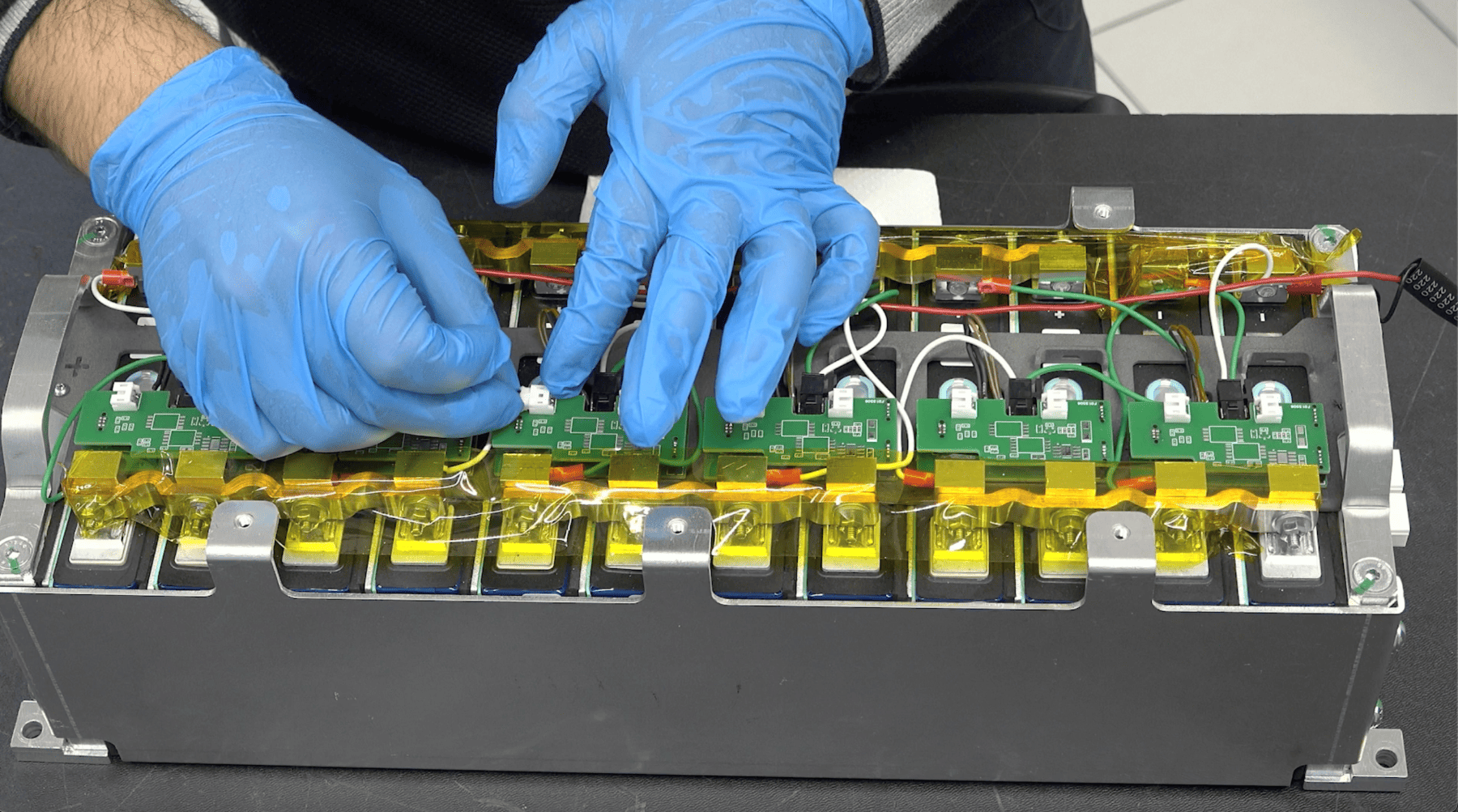 BATTECH reciclar baterías eléctricas