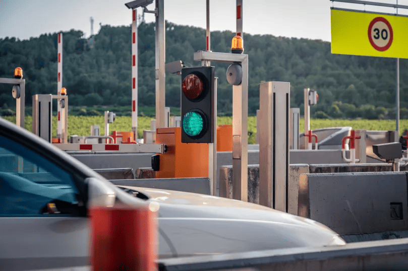 Cataluña vehículos cero bajas emisiones descuentos autopistas vías peaje