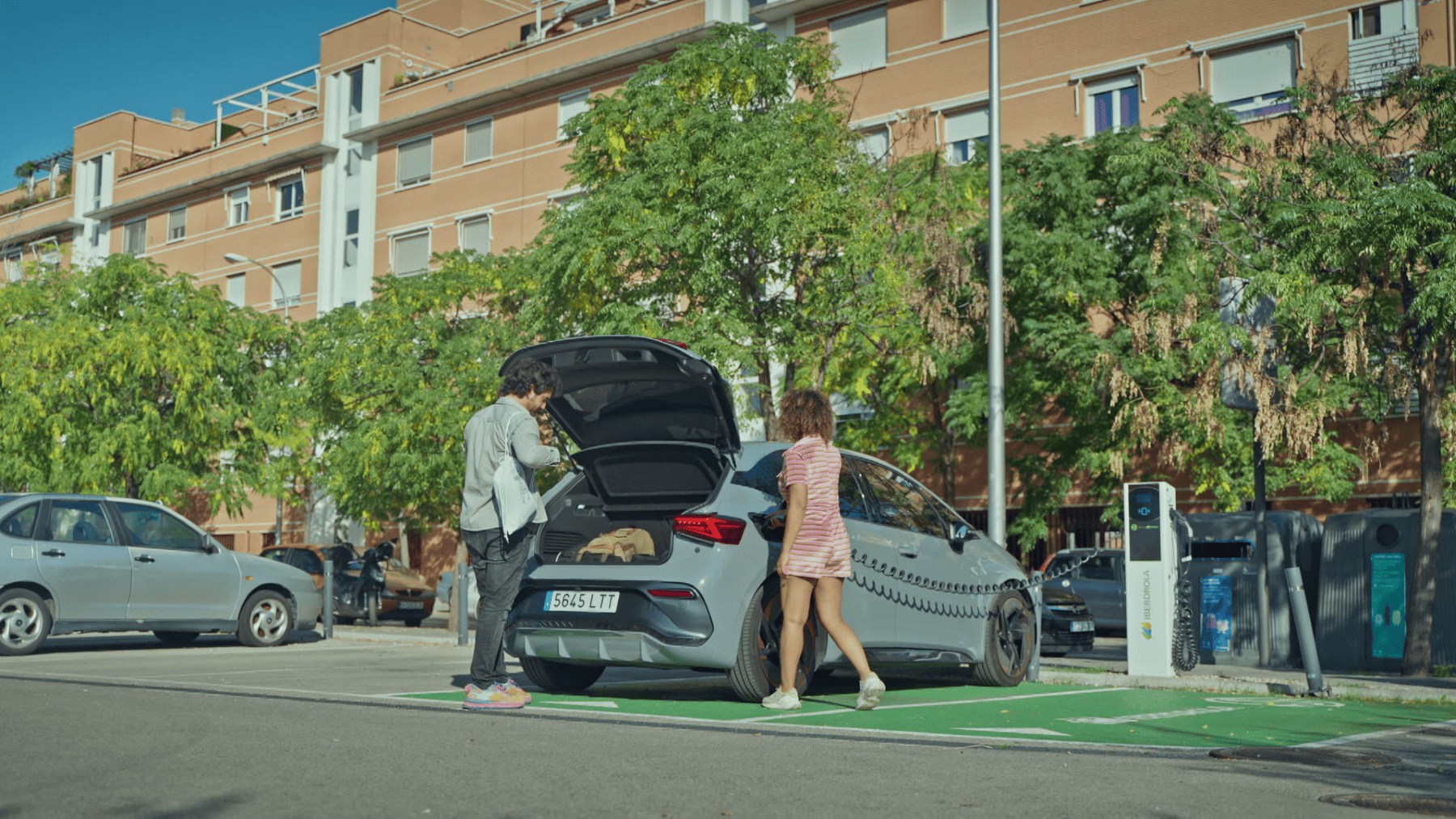 Iberdrola recarga vehículo eléctrico