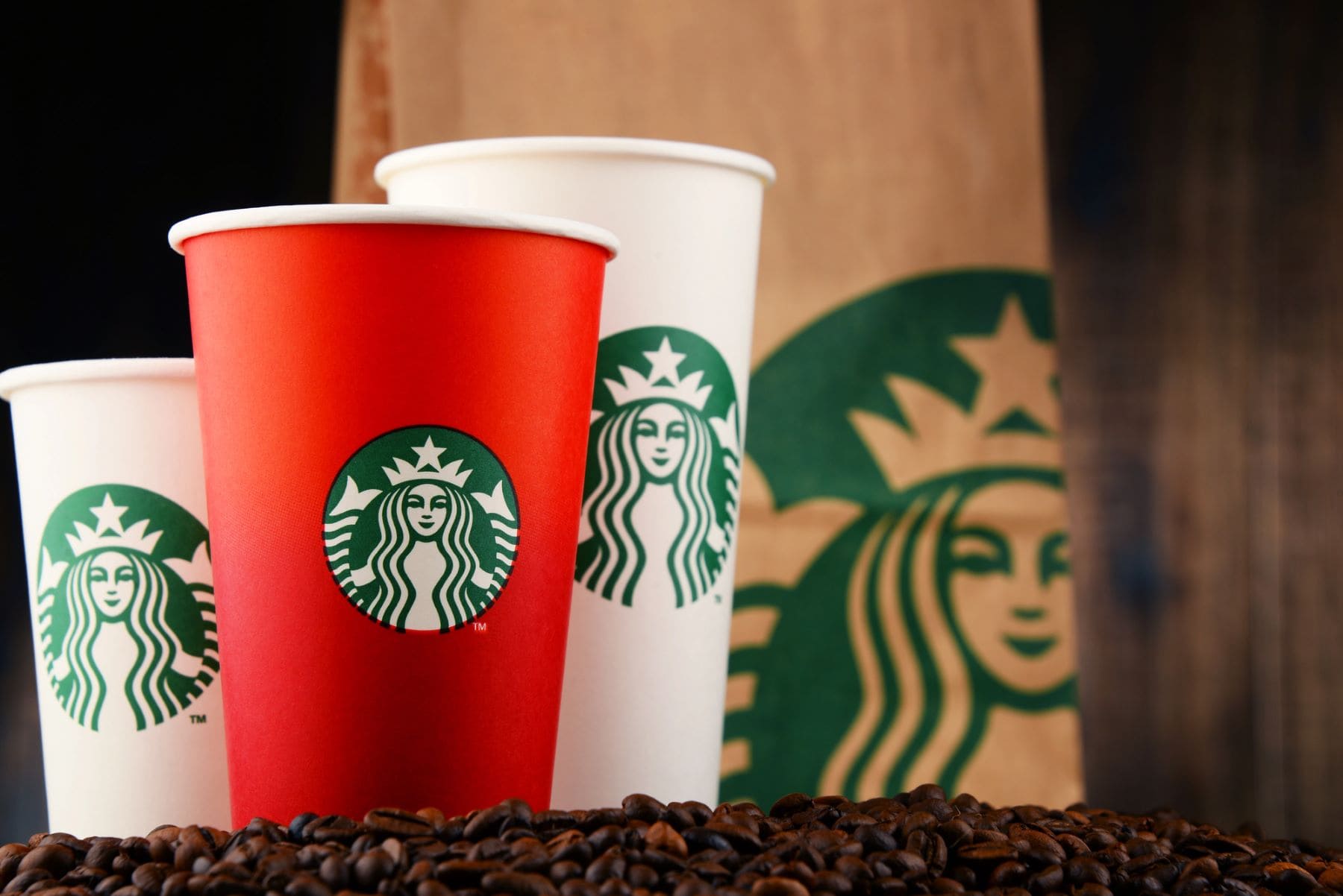 vasos reciclables Starbucks vertederos