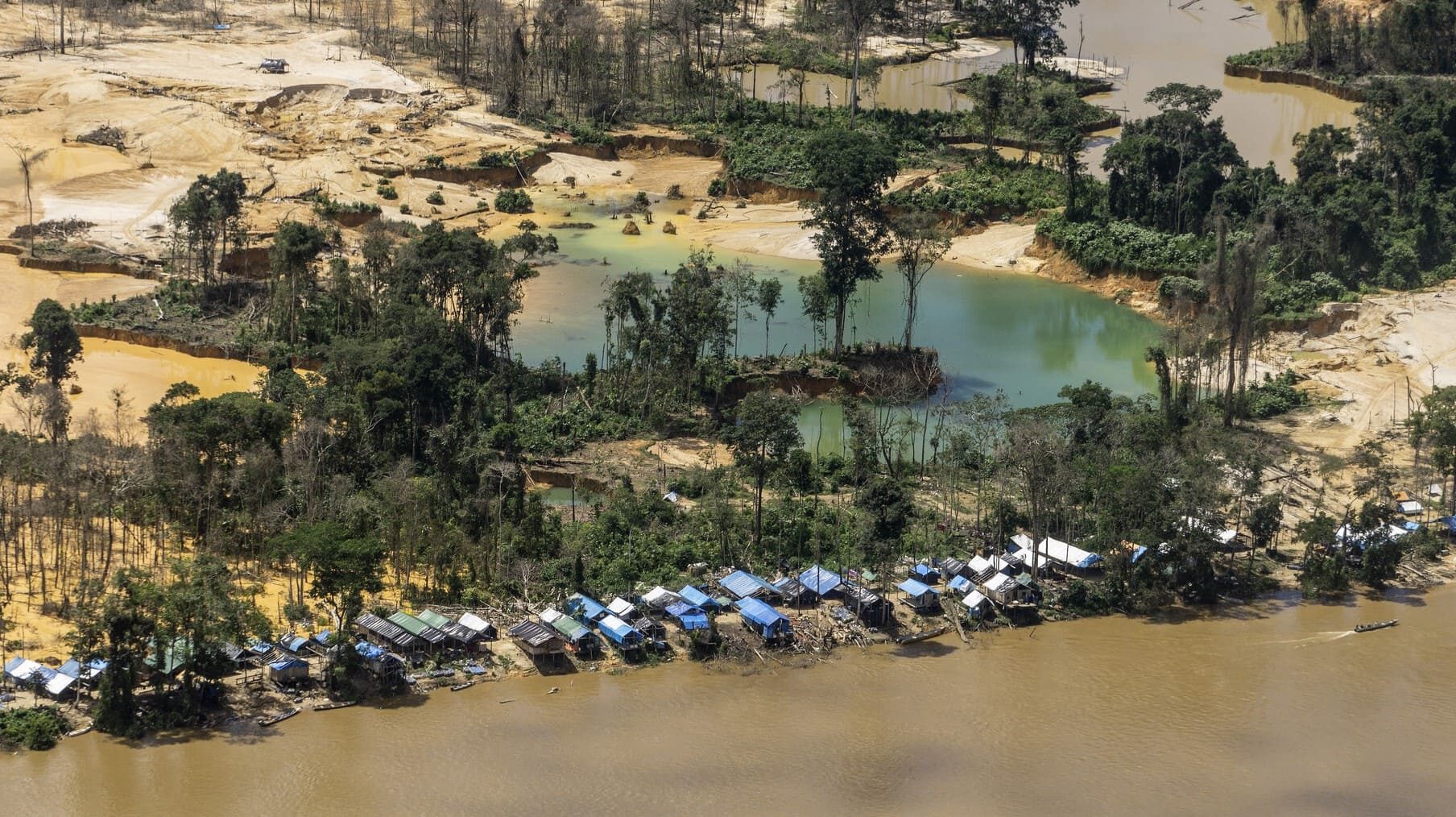 Perú minería ilegal peligros indígenas ríos