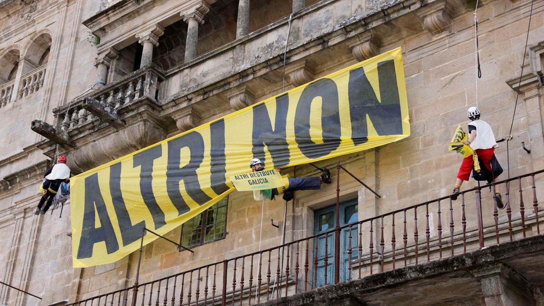 Altri pagó informes Xunta