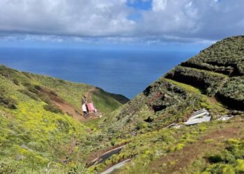 Emergencia ambiental Canarias vertederos Garafía Puntagorda