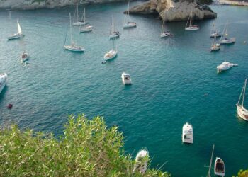contaminación barcos pequeños