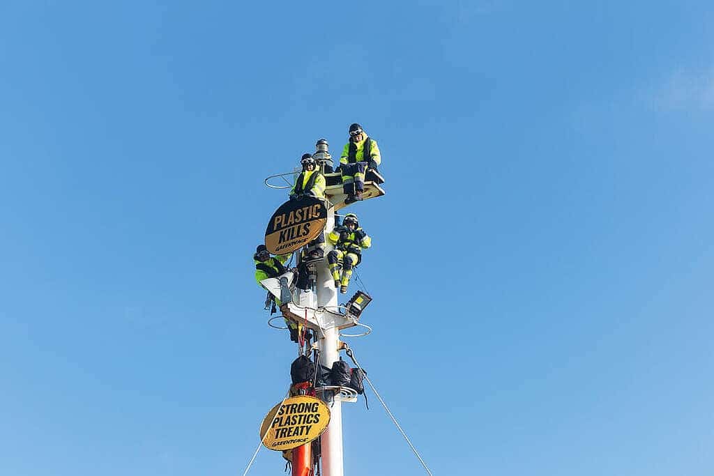 Tratado Plástico activistas Greenpeace