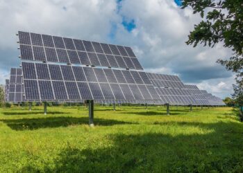 Acampo Estrén planta fotovoltaica REDEN Zaragoza