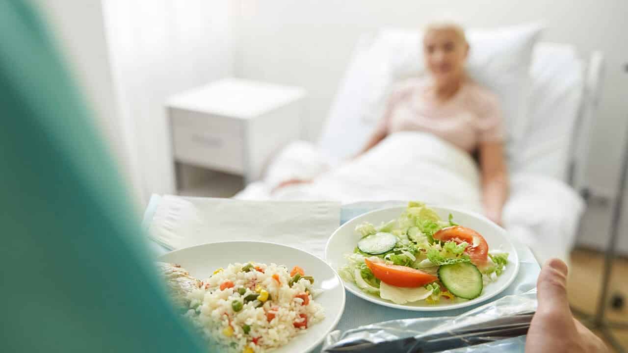 Alimentos ecológicos sanos sostenibles de temporada Km 0 para hospitales residencias
