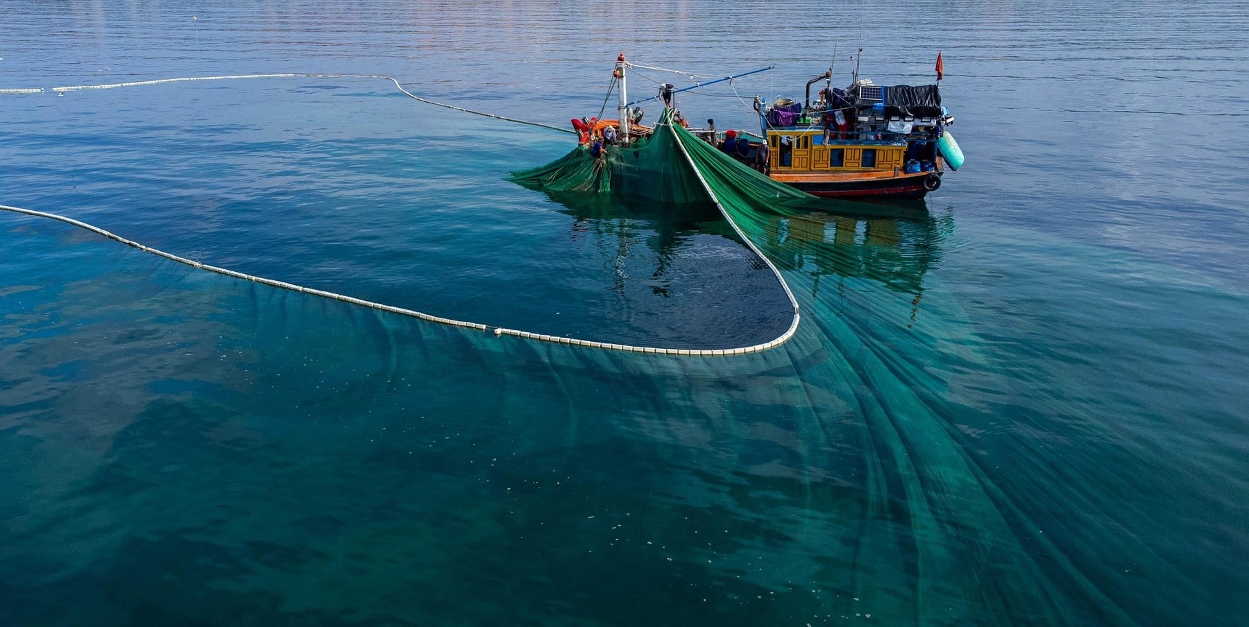 Día Mundial Océanos insostenible pesca industrial
