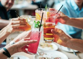 setenta por ciento jóvenes relaciones sexuales bajo efectos alcohol drogas