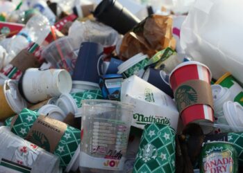 La lucha contra los plásticos tiene que ser contundente y no debería contemplar excepciones