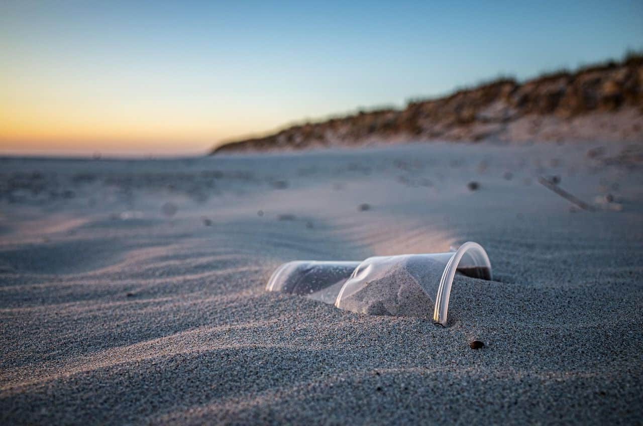 Tratado global plásticos agosto Ginebra INC