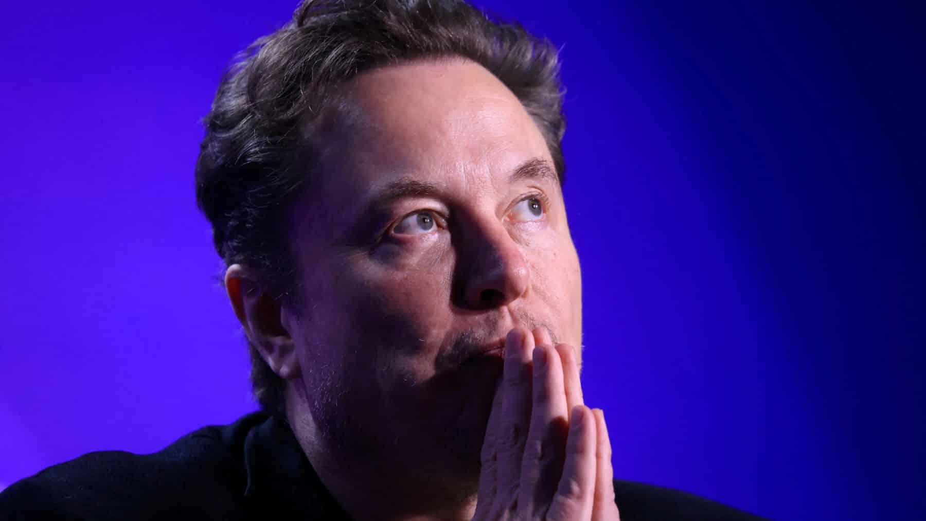 hombre mas rico del mundo