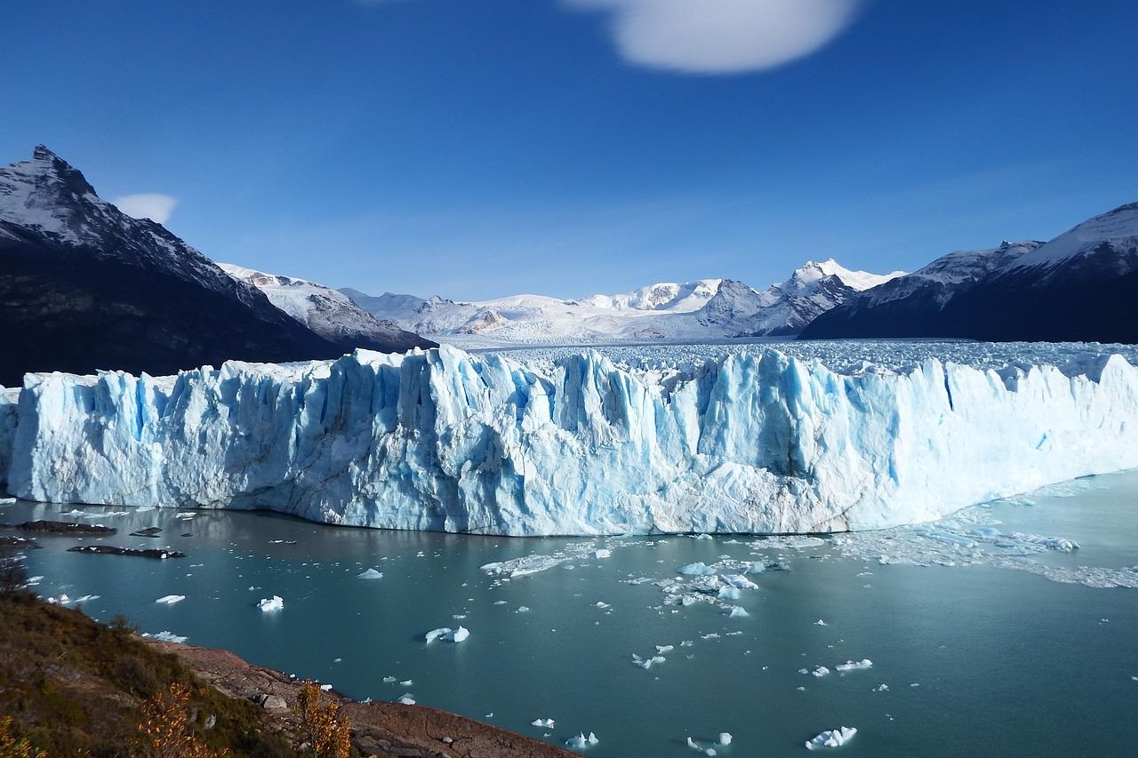 Glaciar Perito Moreno borde abismo