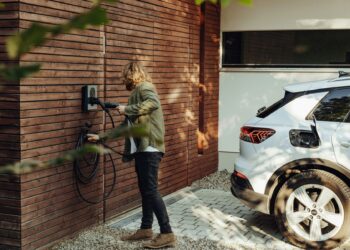 venta vehículos electrificados dispara agosto, representan 25 por ciento total