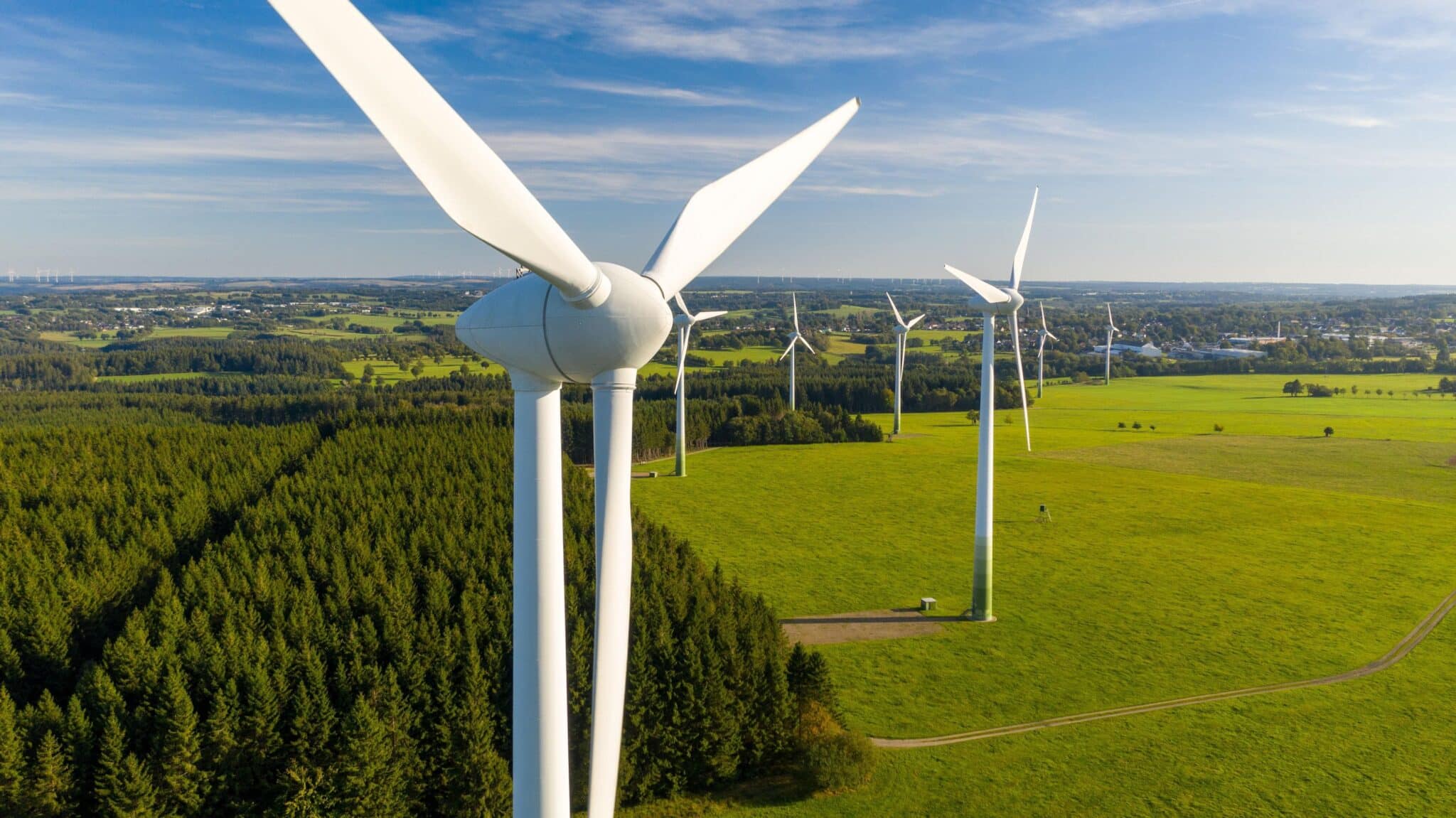 parques eólicos no generan fuegos pistas acceso cortafuegos incendios