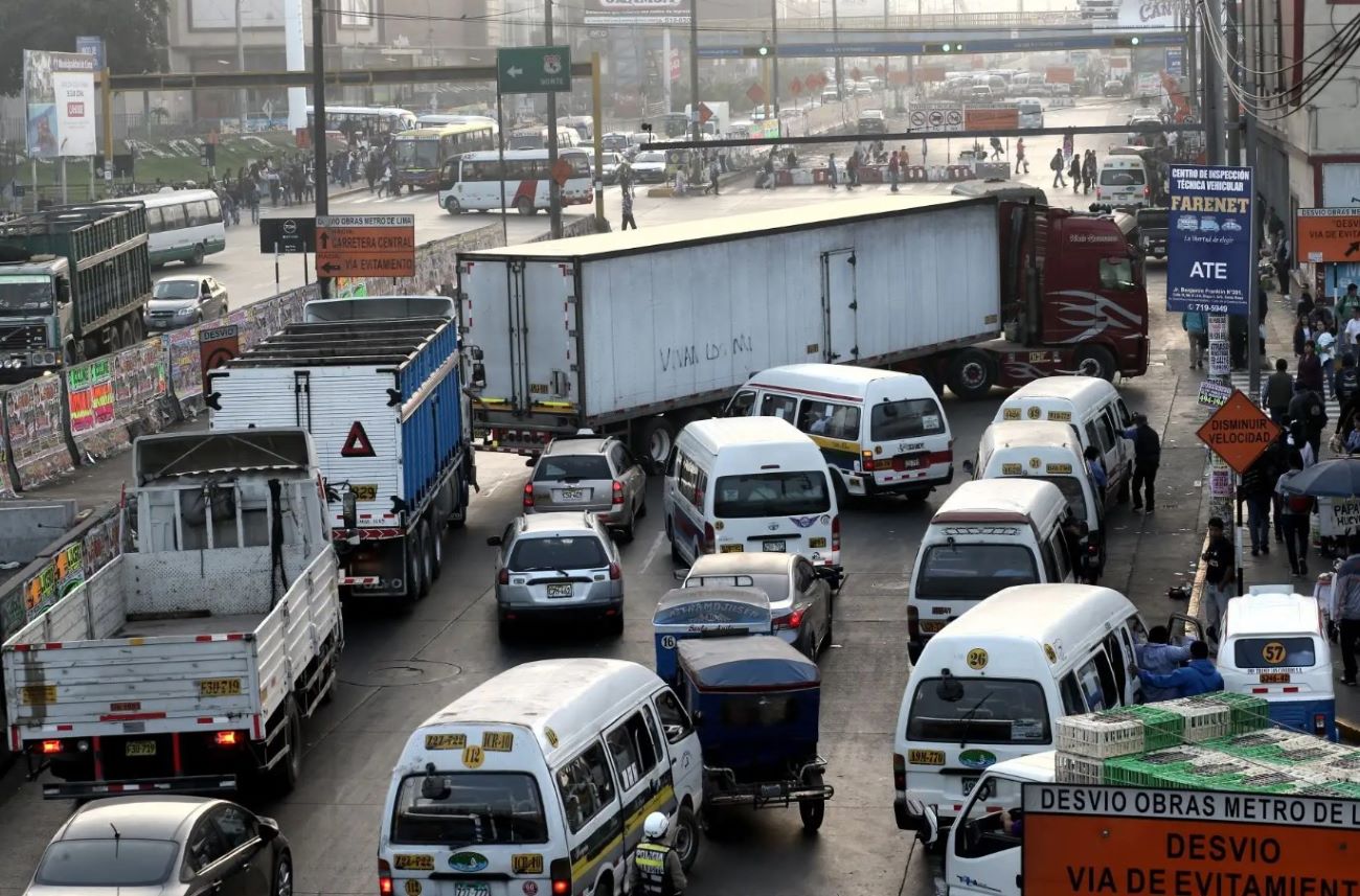Perú contaminación vehículos 10000 muertes anuales Lima