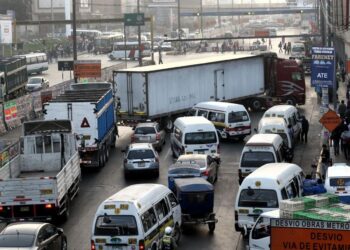 Perú contaminación vehículos 10000 muertes anuales Lima