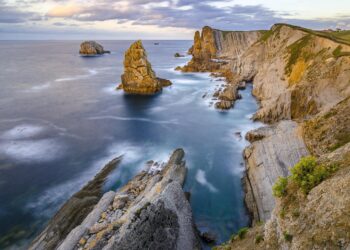 oficial Costa Quebrada forma parte Red Mundial Geoparques Unesco
