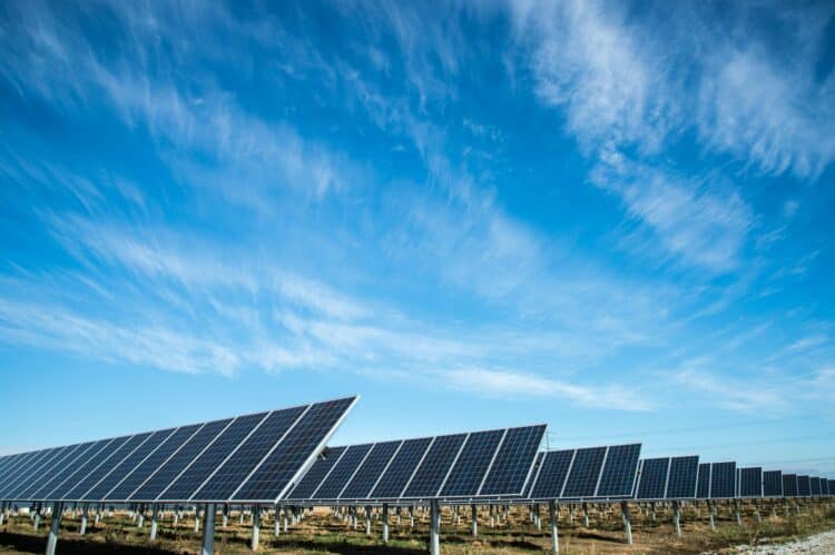 apuesta Andalucía energías renovables supera 16000 MW objetivo alcanzar 20000 MW finales 2026