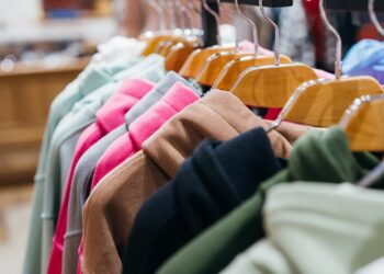 Humana solicita Transición Ecológica revise borrador texto residuos textiles