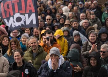 qué juega PSOE absteniéndose insostenible proyecto Altri Palas Rei