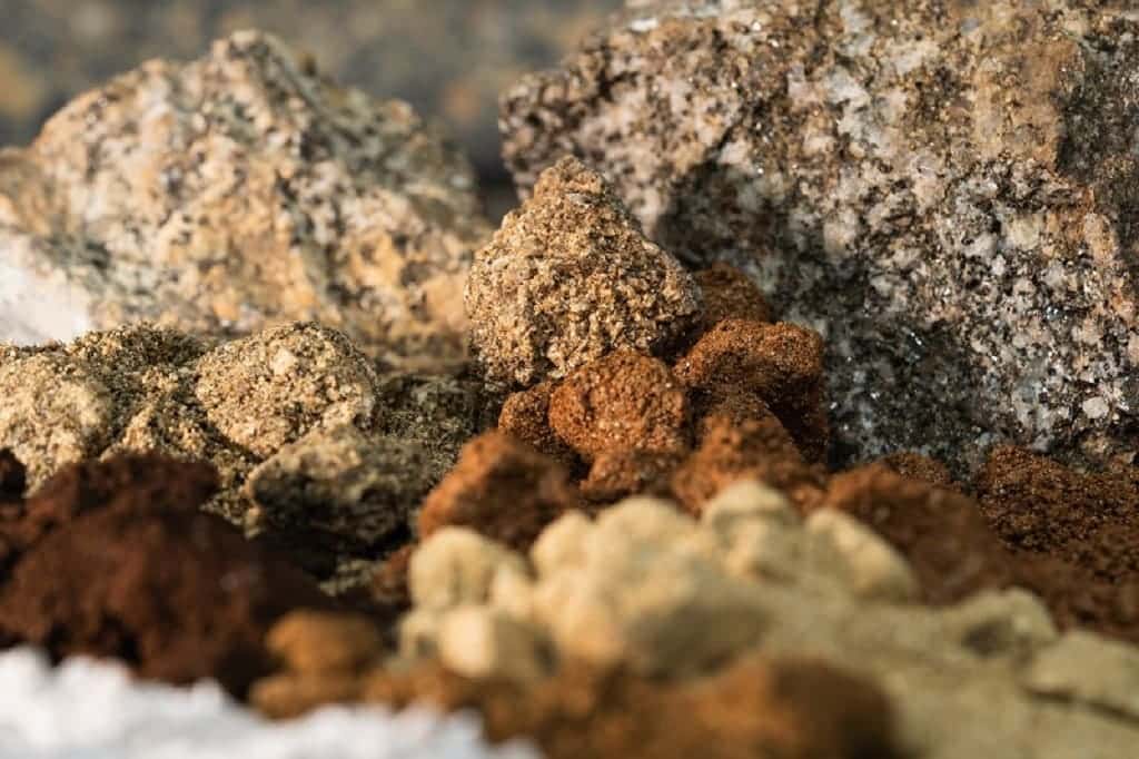 Buscan residuos tierras raras ahora innovador método ecológico barato