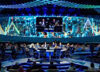 Foro ‘Future Investment Initiative’: Arabia Saudí quiere ‘arrebatar el liderazgo a China en las ‘baterías’ para ‘almacenamiento de energía’ 2 Foro Future Investment Initiative Arabia Saudí arrebatar liderazgo baterías almacenamiento energía